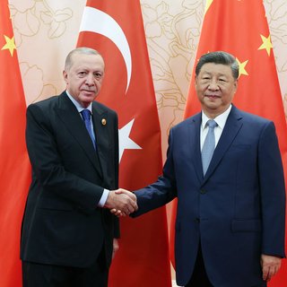 China zet zich dit weekend neer als leider van de post-Amerikaanse wereldorde: ‘Xi Jinping wil een duidelijk signaal aan Trump geven’