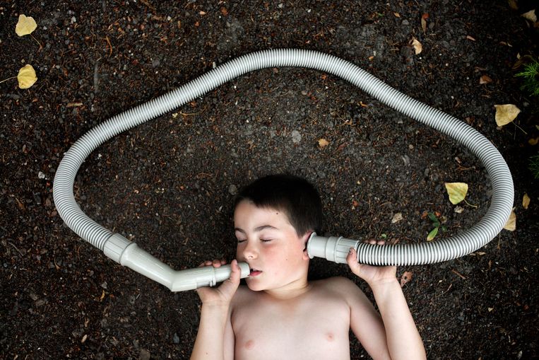 Timothy Archibald maakt foto's van zijn autistische zoon. Beeld TIMOTHY ARCHIBALD
