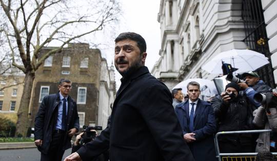 Verkiezingen in Oekraïne als Zelensky’s laatste troefkaart? ‘Ik denk dat hij dan herkozen wordt’