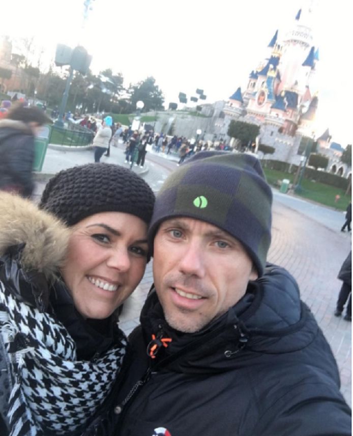 Sven Nys en zijn vriendin Ann Van den Eynde in Disneyland Parijs.