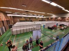 Maandag vertrekken de eerste asielzoekers uit sporthal Zaltbommel; sloop begint zo snel mogelijk