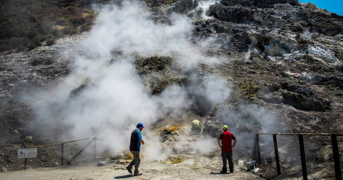 Un supervulcano vicino Napoli sta per eruttare, ma nessuno sa quando  All’estero