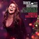 Trijntje Oosterhuis levert een echt bigband-kerstalbum waarop de gastvocalisten niet nodig waren ★★★☆☆