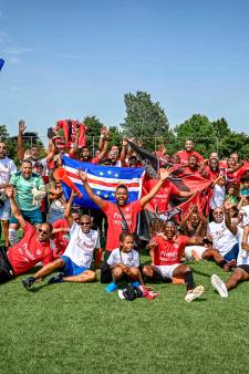 De Kaapverdische vlag mag gehesen worden: FC Maense na zeven jaar terug in derde klasse