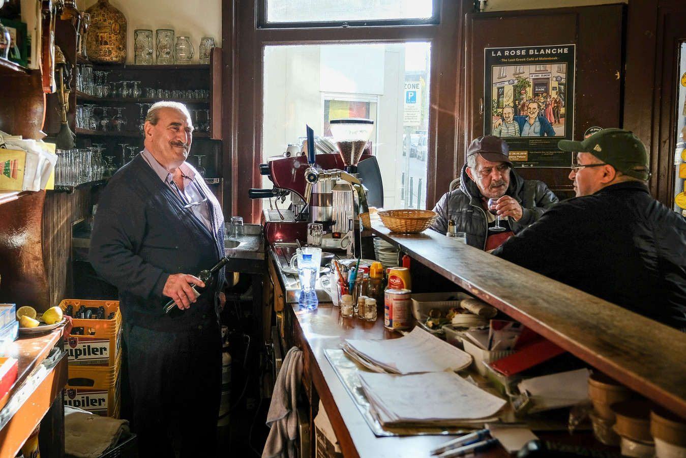 ‘La Rose Blanche’, al 50 jaar Grieks volkscafé in hartje Molenbeek