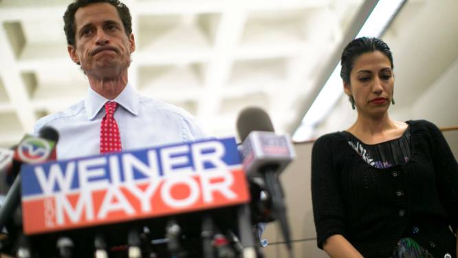 Sexting met minderjarig meisje komt Anthony Weiner op 21 maanden cel te staan