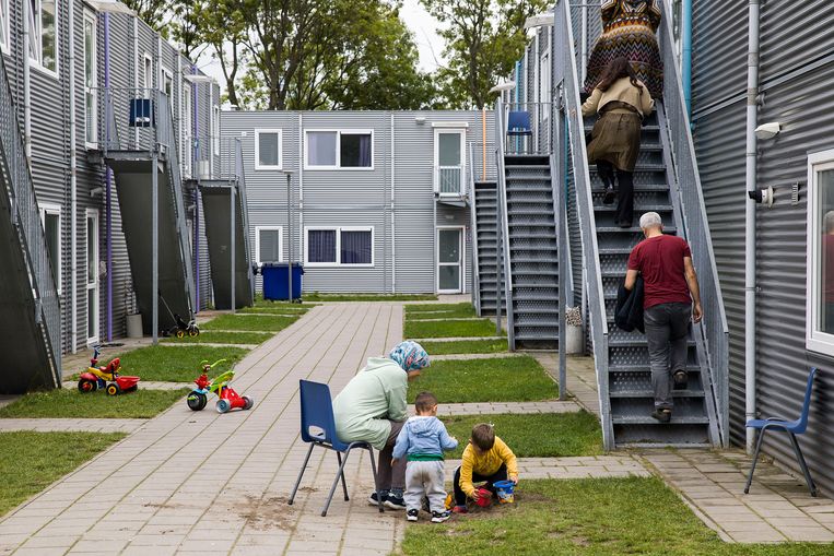 Een asielzoekerscentrum in Rijswijk. Beeld Arie Kievit / de Volkskrant