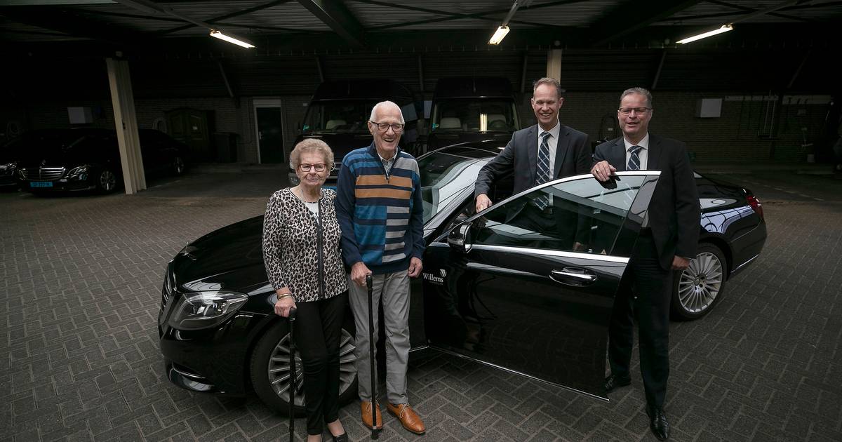 Toon Willems uit Hoogeloon (1935-2021), bekend van zijn taxi’s én zijn hoed
