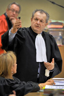 Advocaat Vic Van Aelst overweegt in beroep te gaan tegen de verlenging van de aanhouding.