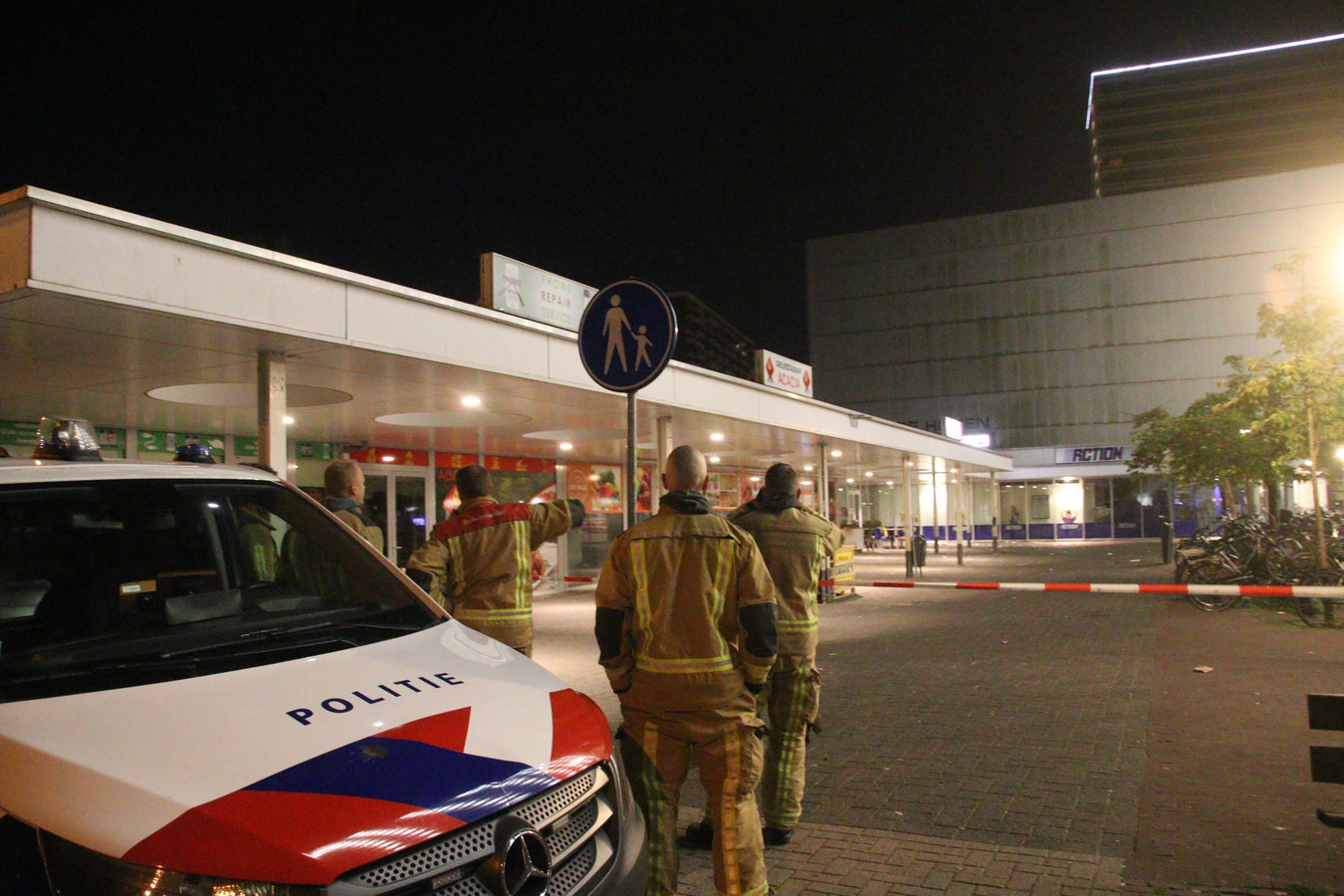 Explosie Bij Bakkerij In Delft En ‘mislukte Vuurwerkbom Bij Supermarkt