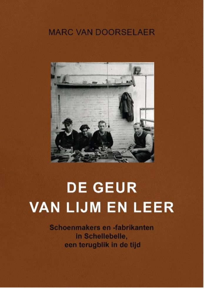 Tweede druk van ‘De geur van lijm en leer’ Wichelen hln.be
