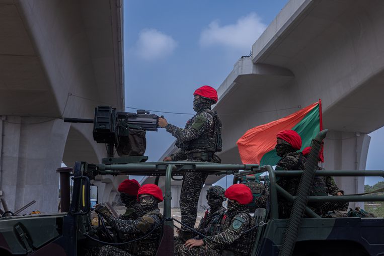 Taiwanese militairen oefenen een gesimuleerde invasie door het Chinese leger. Beeld Foto Annabelle Chih / Getty Images