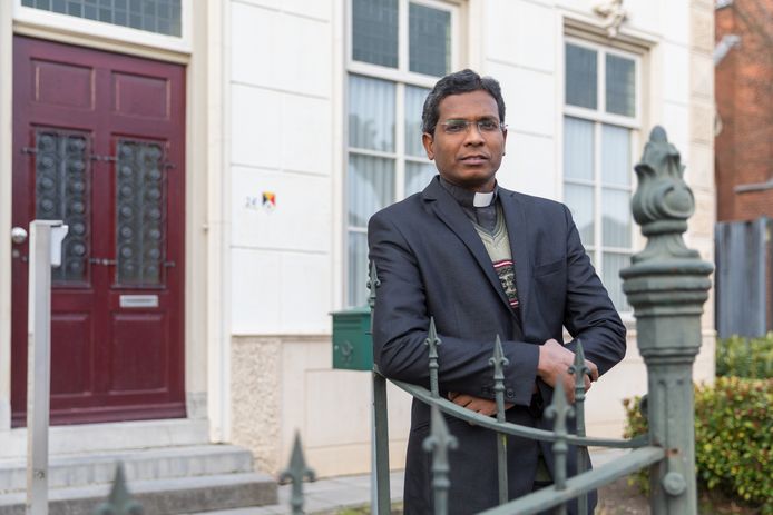 Pater Jozef Aruldoss is de nieuwe priester voor de parochie Bernardus van Clairvaux.