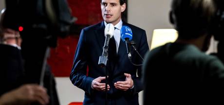 Hoekstra doet louter en alleen met KLM zaken over voorwaarden steunpakket