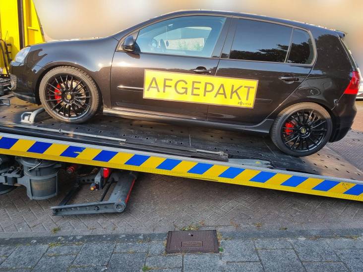 Man vernielde dertig auto’s in één nacht in Veldhoven, nu is verdachte zelf zijn auto kwijt