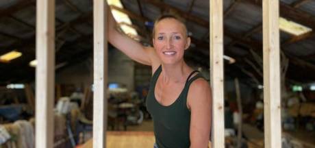 Impressionnant: Gerdine construit sa propre tiny house de 3 mètres sur 7 