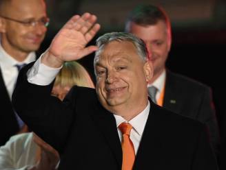 Verpletterende overwinning versterkt positie van Hongaarse premier Viktor Orban