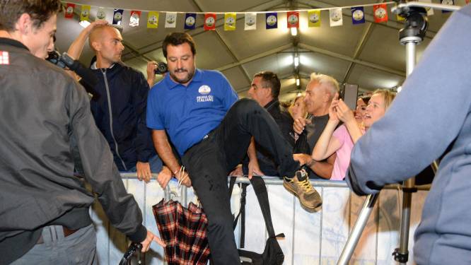 Italiaanse minister Salvini mogelijk vervolgd vanwege 'opsluiten' migranten op schip