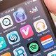 Waarom slaan Google en Apple bepaalde gesprekken op en wie heeft toegang tot die gesprekken?