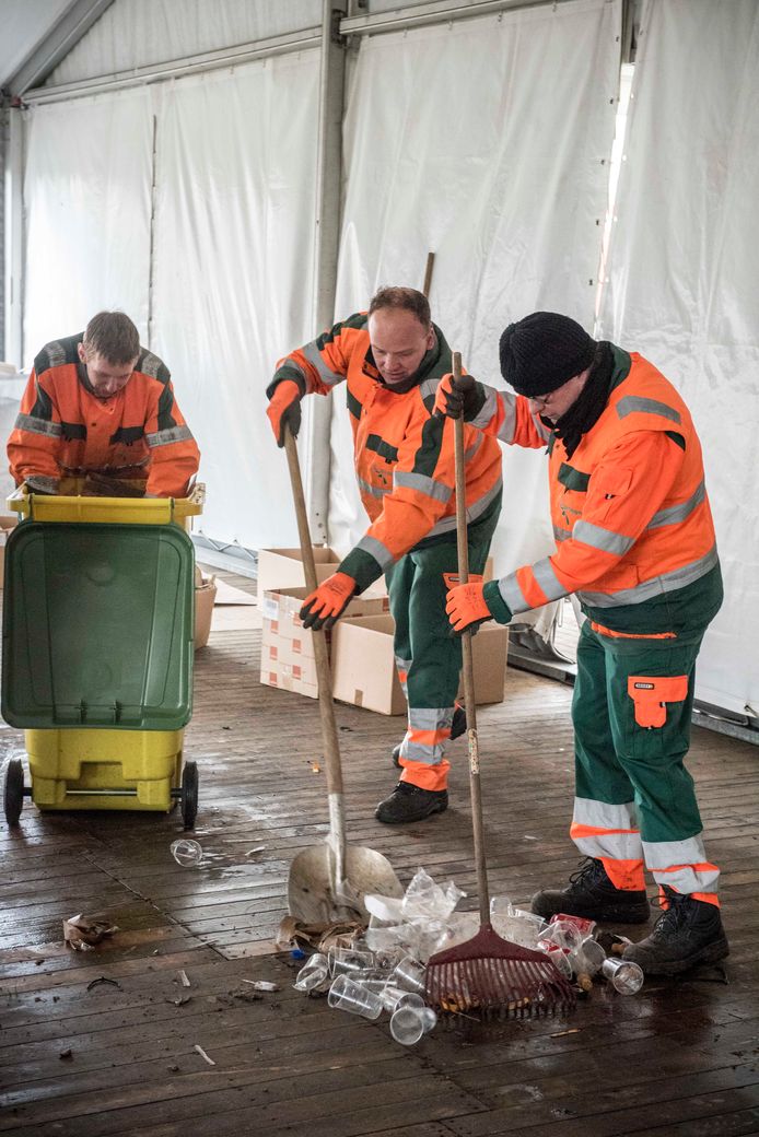 Na de Vestingcross van zondag wordt alles weer opgeruimd en afgebroken.