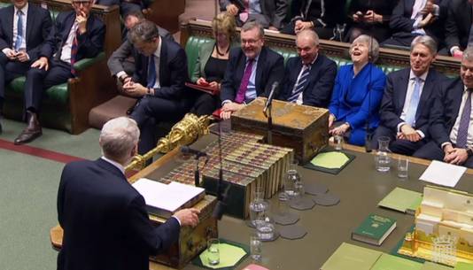 Gelachen kan er gelukkig ook nog in het Britse parlement.