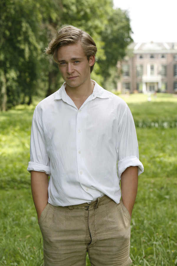 Маттис ван де санде бакхуйзен. Бакхуйзен маттис. Ван де санде футболистка. Ван де санде. Маттис ван де санде девушка.