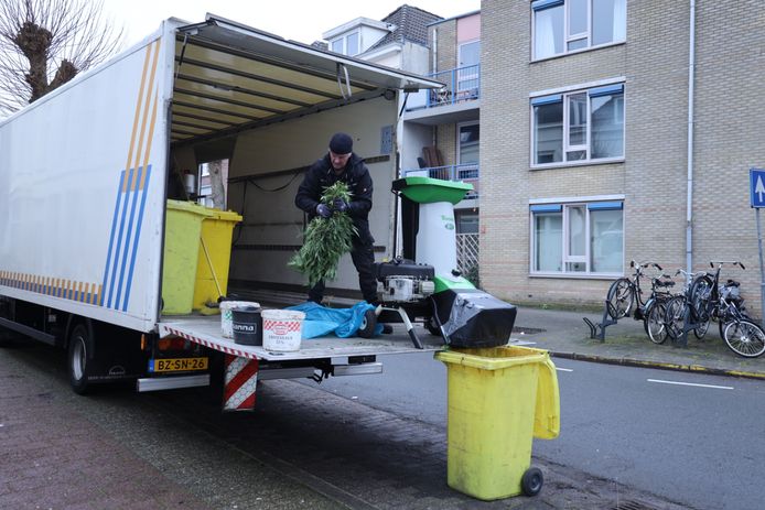 De ontmanteling van de kwekerij in Arnhem.