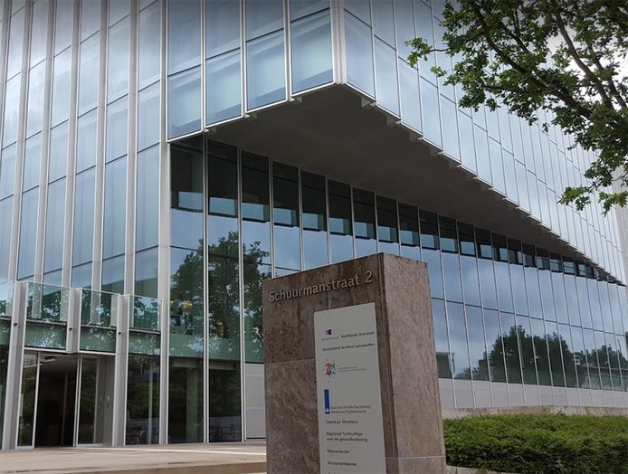 Exterieur van de rechtbank in Zwolle.