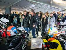 Indrukwekkende herdenking van Liemerse motorcoureur Victor Steeman op TT-circuit
