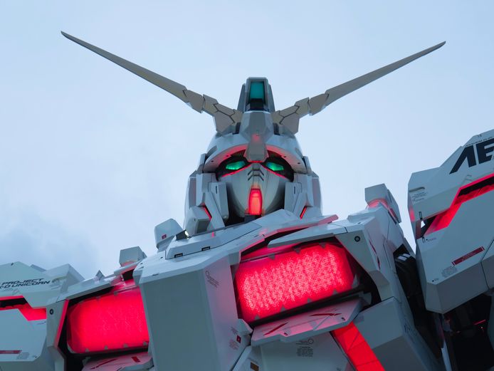 La statue géante de Gundam que l'on peut retrouver dans la ville de Fukuoka, au Japon.