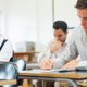 Premies en voordelen voor wie omschoolt naar een knelpuntberoep
