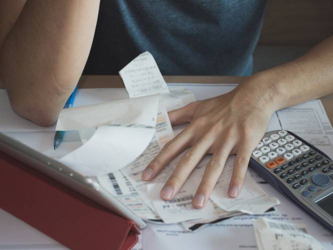 Geldstress? U bent niet alleen, merken psychologen: “Kijk naar de feiten: wat loopt er wél nog goed?”
