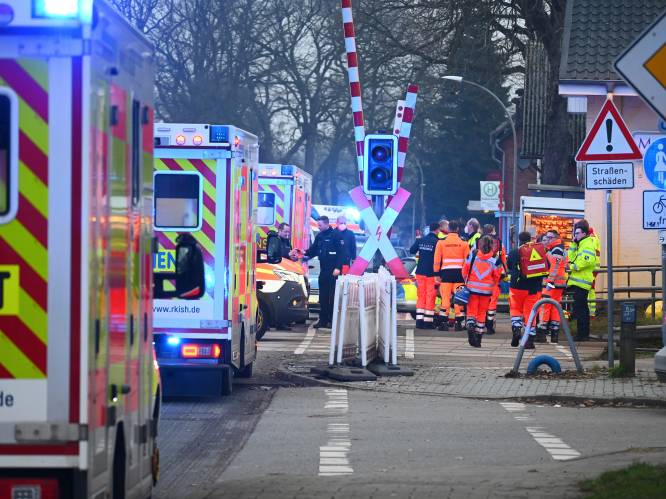 Twee doden en zeven gewonden na mesaanval op trein in Duitsland, dader opgepakt