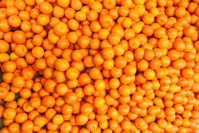 Hoe haal je altijd de lekkerste mandarijn uit het schap? Wij zochten het uit.