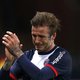 Afzwaaiende Beckham (38) in tranen van het veld