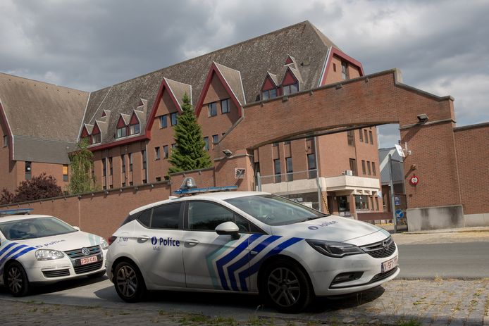 De gevels van het federale politie complex Géruzet in Etterbeek.