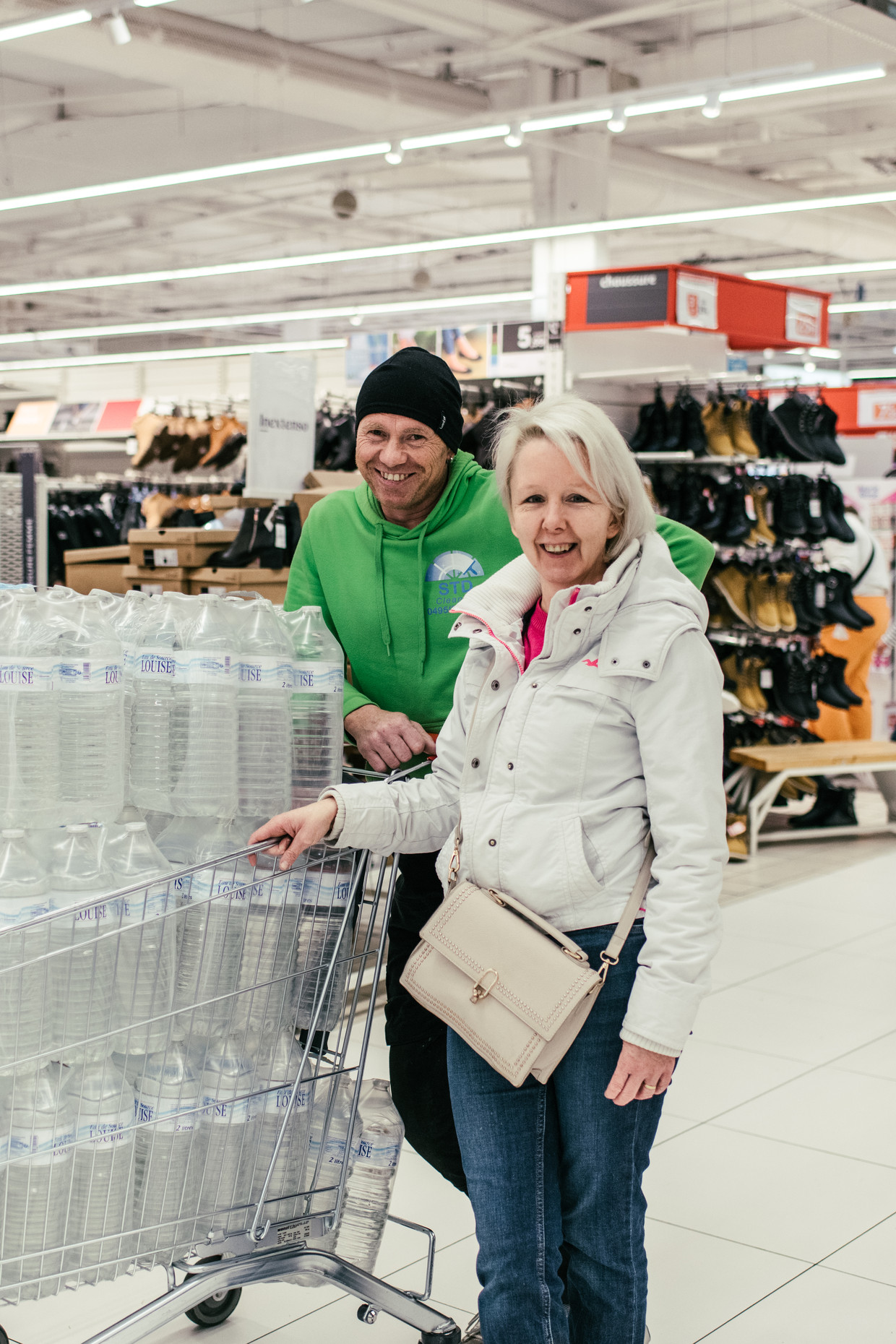 Christina and Dimitri from Ghent.  Tyne Shoemaker Statue