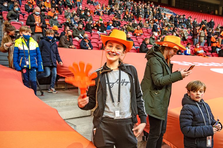 Bij de WK-kwalificatiewedstrijd Nederland - Letland van 27 maart mochten 5.000 toeschouwers aanwezig zijn. Mét een negatieve coronatest. Beeld Guus Dubbelman / de Volkskrant