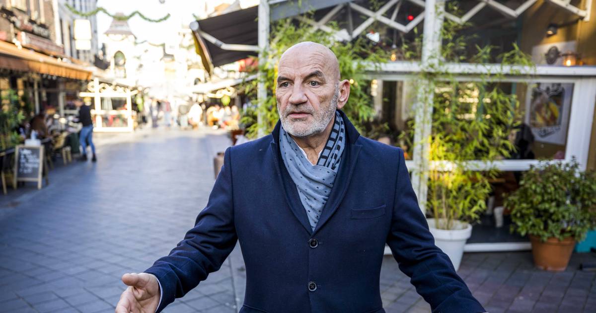Rebellerende burgemeester: 'Al die lachende gezichten, dat is toch geweldig?' - De Gelderlander