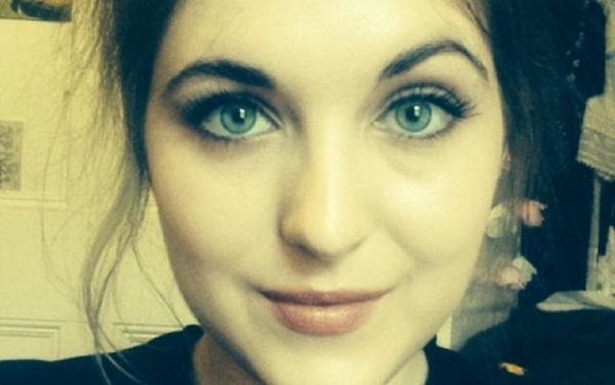 Avec ses compères du Peterhouse College, l'étudiante britannique participe actuellement au jeu télévisé "University Challenge". Brillante et cultivée, Hannah Woods est même la capitaine de son équipe.