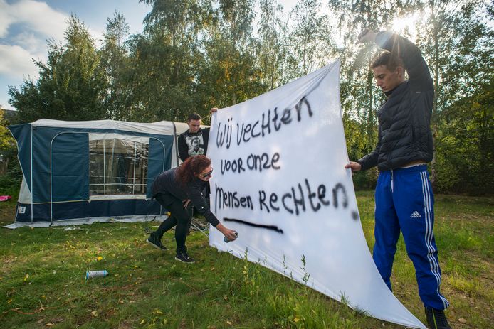 Woonwagenbewoners uit Heesch voerden vorige week nog actie voor meer standplaatsen.