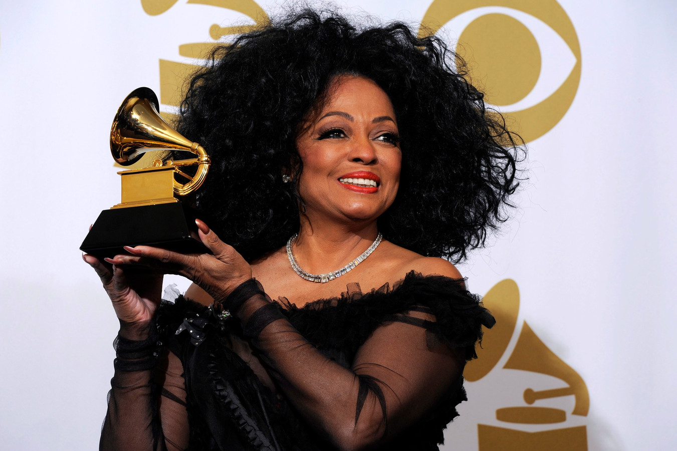 Diana Ross (74) treedt op bij uitreiking Grammy Awards Foto AD.nl. 