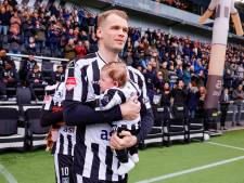 Voetballers Heracles en Den Bosch met baby’s en peuters het veld op: „Voor herhaling vatbaar”