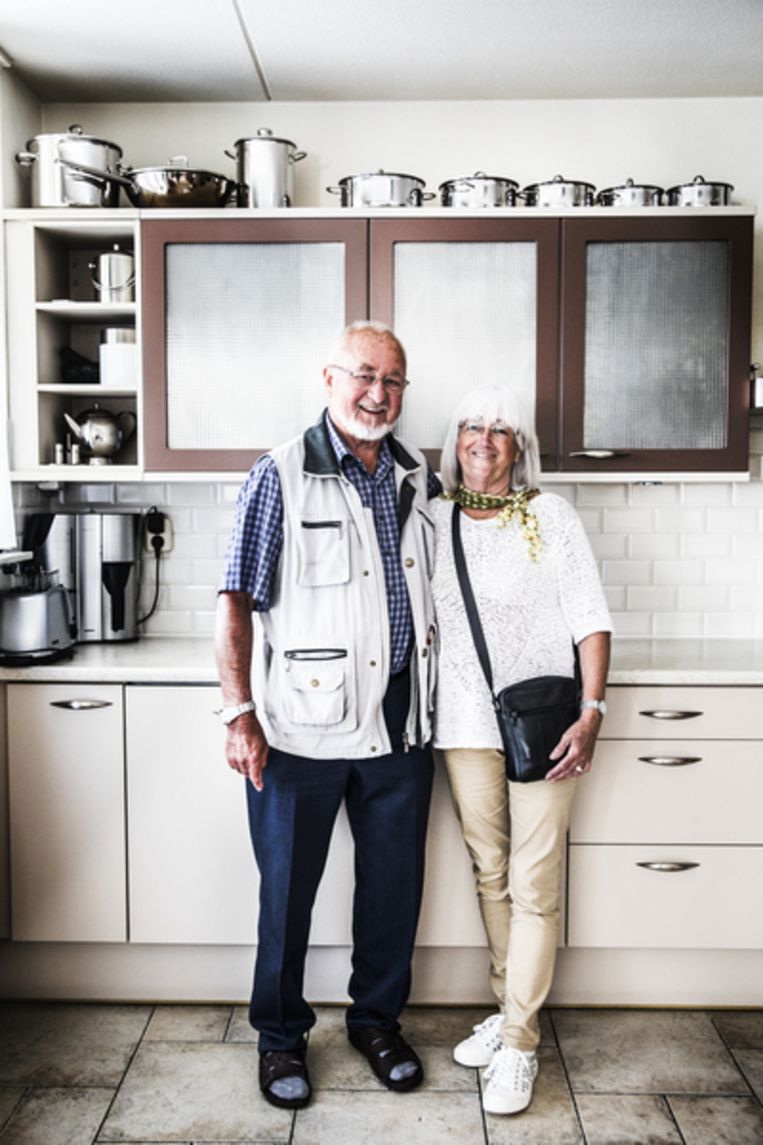 Frits Stormmesand en Truus Daas wonen nu aan het water. Beeld Aurélie Geurts