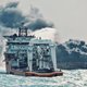 Brandende Iraanse olietanker is naar Japan gewaaid