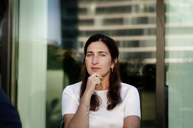 Zuhal Demir schudt als bevoegd minister echt aan de boom, maar dat wil niet zeggen dat ze zich in onrealistische avonturen willen storten, klinkt het bij N-VA. Beeld © Eric de Mildt