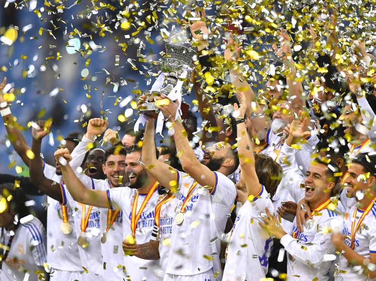 Real Madrid verovert Spaanse Super Cup in Riyad