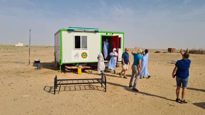Elster hulptransport arriveert heelhuids in Gambia: ‘Nooit meer op de bonnefooi naar Mauritanië’