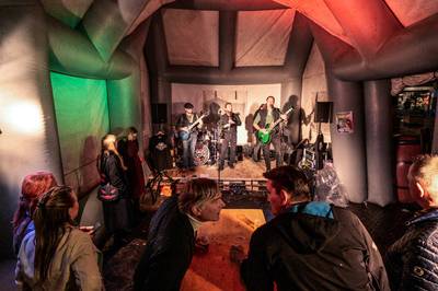 Donderende drums en gillende gitaren tijdens Denekamp Undercover