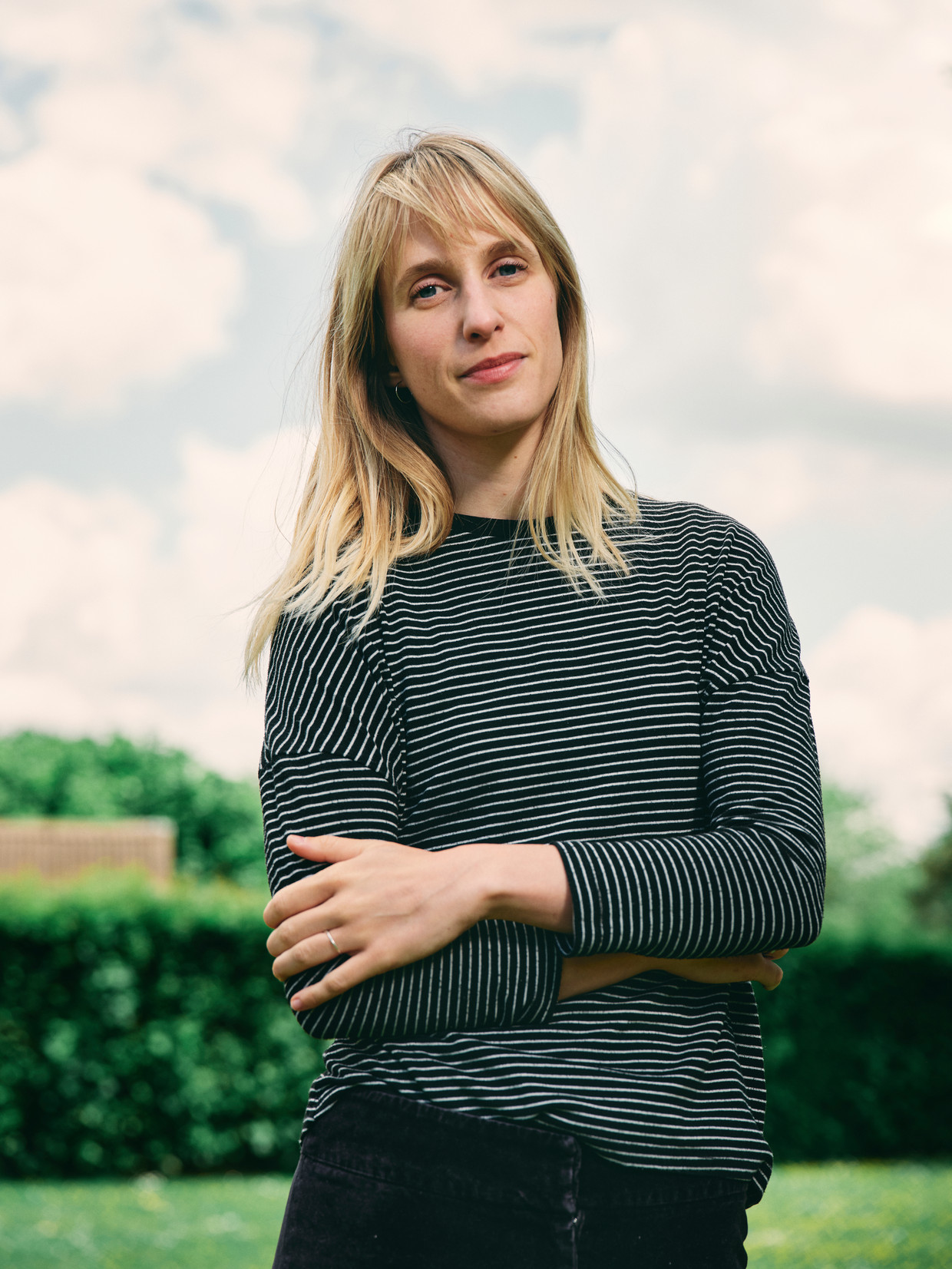 ‘Onze creativiteit, speelsheid, begrip, appreciatie en fysiek contact gaan richting de kinderen. En onze partners, daar managen we het dagelijkse leven mee. Die aandacht moeten we beter verdelen’ Beeld Joris Casaer